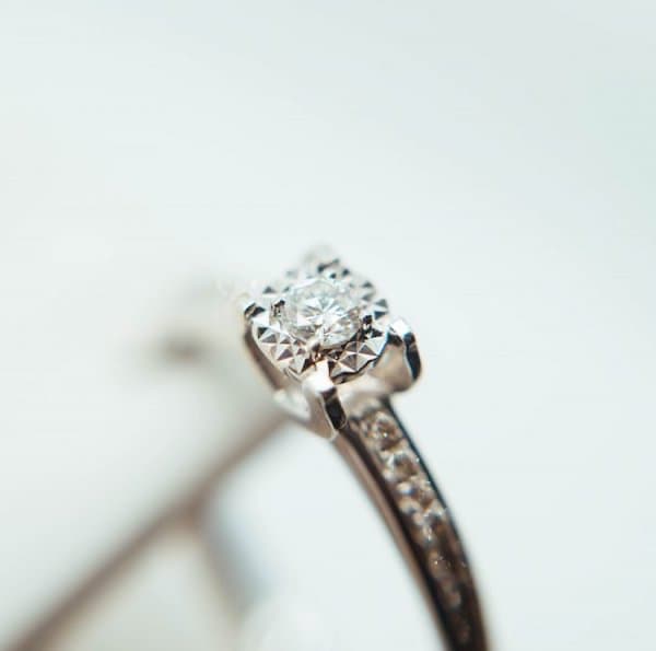 ethical jewelry brands diamond ring